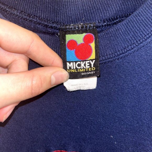 Vintage Disney Mickey Mouse Velva Sheen Women's L USA Made Embroidered Crewneck - Picture 6 of 9